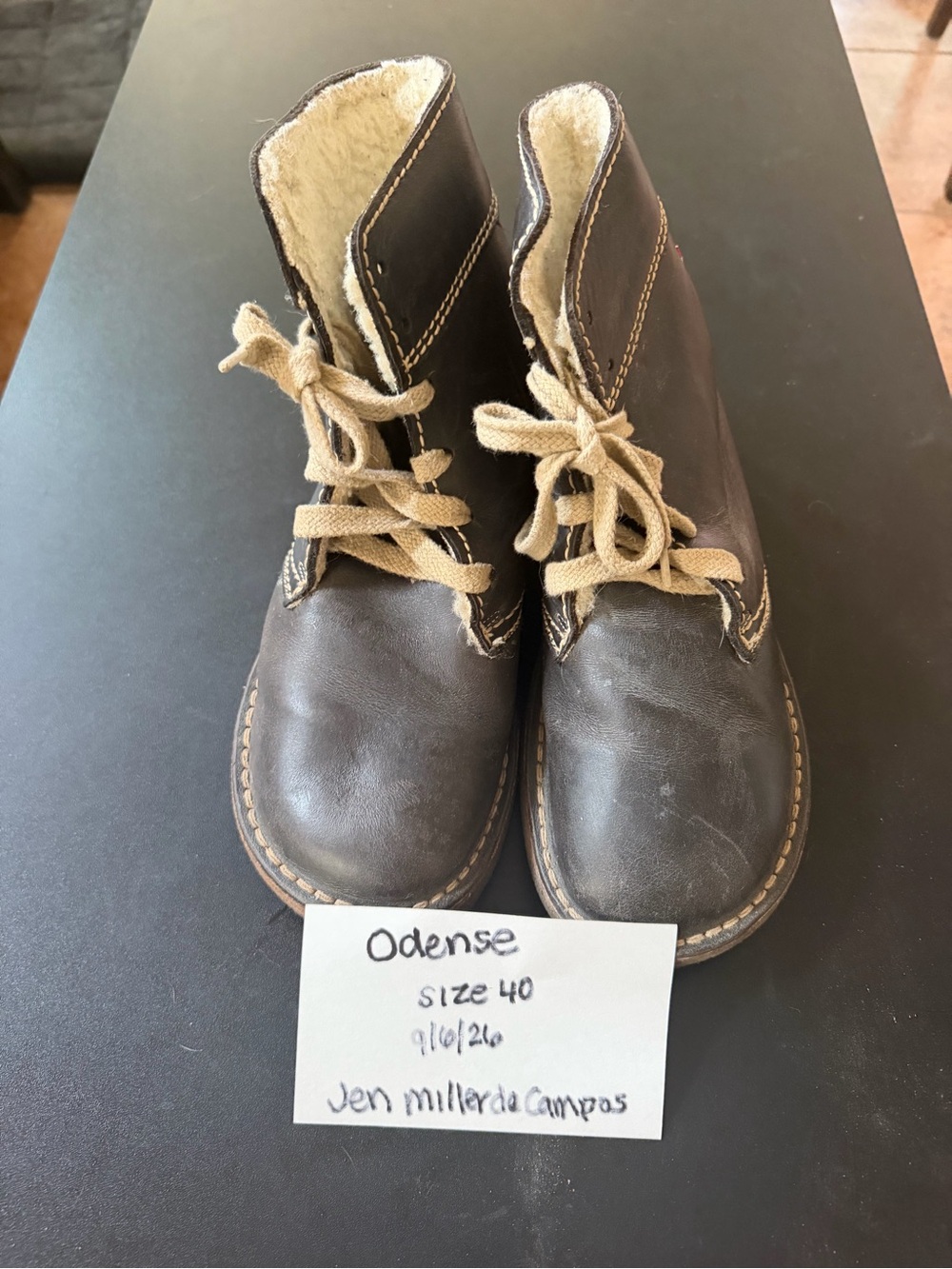 Odense Women's Dark Brown Lace-Up Ankle Booties with Cream Faux-Shearling